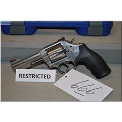 Smith & Wesson Mod 686-6 .357 Mag cal 6 shot Revolver w/108 mm bbl [ appears excellent in orig Smith