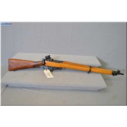 Lee Enfield No. 7 MK I .22 LR cal mag fed full wood Military Rifle w/640 mm bbl [ blue finish , good