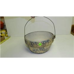 Spongeware pot with handle