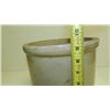 Image 3 : Primitive 2 gallon Red Wing crock