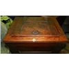 Image 2 : Primitive small ice box SSR = special shipping required