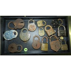 tray of antique / vintage pad locks (no tray)