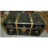 Image 1 : Primitive trunk (locked)