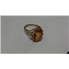 Image 1 : 10kt Gold Ring With Colored Stone (Size 7.25)