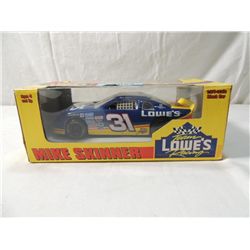 LOWES 1/24 DIE CAST MIKE SKINNER STOCK CAR REPLICA