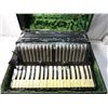 Image 2 : VINTAGE SANTELLI ACCORDION