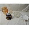 Image 1 : LOT 4 DECORATIVE GLASSWARE