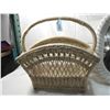 Image 2 : OVAL WICKER RATTAN WALL MIRROR & MAGAZINE RACK