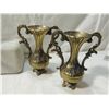 Image 3 : LOT 3 DECORATIVE BUD VASES & CHERUB