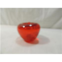 BEAUTIFUL GLASS APPLE PAPERWEIGHT