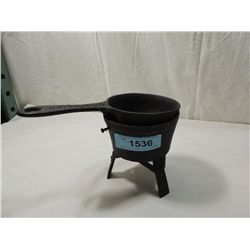 SOAPALITE CAST IRON POT AND SKILLET