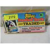 Image 1 : 1989 TOPPS TRADED BASEBALL CARD SET