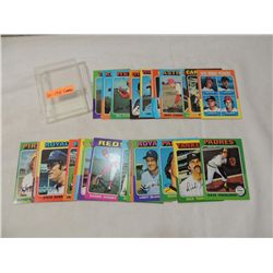 LOT 30 1975 TOPPS BASEBALL PLAYER CARDS