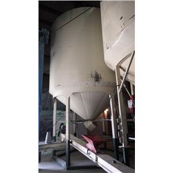 Seed bin 4 Wheatland 412 on extended legs