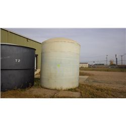 Tank T3 poly 2500 gallon tank - used
