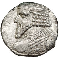 REYES DE PARTIA. Gotarzes II. Tetradracma. Seleucia del Tigris (45-46). AR 14,2 g. COP-161. Grafito 