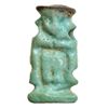 Image 1 : Amuleto de Baja Época (664-525 a.C.). Divinidad Pateco. Fayenza color verde. Altura 1,6 cm.