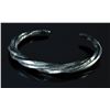 Image 1 : Pulsera. Siglos III-II a.C. Plata sólida. Decorada con bandas que simulan barras cuadrangulares. Diá