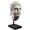 Image 1 : Cabeza ibero-romana. Siglos I a.C.-I d.C. Piedra caliza. Altura 23,0 cm. Colección privada española,
