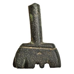 Sello. Siglos II a.C.-II d.C. Bronce. Herramienta para dejar la impronta 'CIM' durante la fabricació