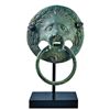 Image 1 : Picaporte en forma de cabeza de león. Siglos II-III d.C. Bronce. Altura 16,0 cm. Colección privada f