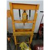 Image 1 : 20 Ton H-Press