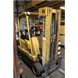 HYSTER 3 STAGE PROPANE FORKLIFT