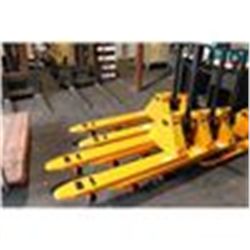 NEW YELLOW 5500LB CAPACITY NARROW PALLET JACK