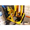 Image 1 : YELLOW ENGINE STAND