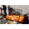 Image 1 : DEVILBISS AIR COMPRESSOR