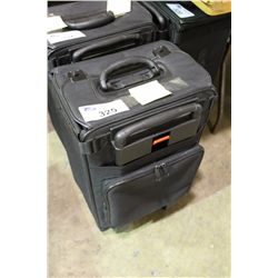 EYEGLASS SALESMAN SUITCASE