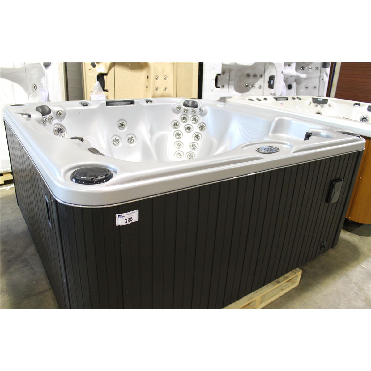 CAL SPAS CONNECT LOUNGER HOT TUB 8 X8 PREFERRED SMOKE CABINET WITH cal-spas-connect-lounger-hot-tub-8-x8-preferred-smoke-cabinet-with