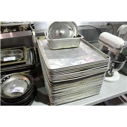 LOT OF BAKING TRAYS