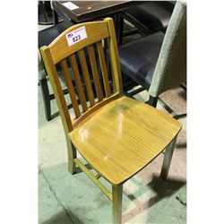 SOLID OAK CHAIR