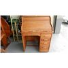 Image 1 : American oak single bank antique "S" roll desk. SSR