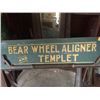 Image 6 : Vintage Bear Wheel Aligner