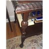 Image 2 : Victorian Parlor Table