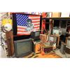 Image 1 : LARGE LOT OF MUSICAL INSTRUMENTS, TELEVISIONS & 70'S STYLE DECOR ITEMS