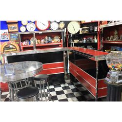 50'S STYLE DINER SET INCLUDING: 2 MOBILE BAR COUNTERS, 2 MOBILE BACK SHELVES CORNER SHELF & FLOOR