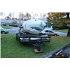 Image 1 : LARGE FOAM SHARK (TRAILER NOT INCLUDED)