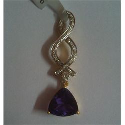 2.748g Pendant Made in 14kt 2.062g Gold, 0.24 Ctw Diamond, 3.19 Ctw Amethyst
