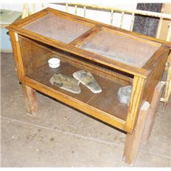 Wood Frame, Glass Front, Reptile Cage.