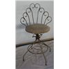 Image 3 : Small Vintage Vanity Chair