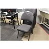 Image 2 : GRAY FOLDING CHAIR