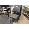 Image 2 : GRAY FOLDING CHAIR