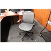 Image 2 : KNOLL CHADWICK GRAY MESH BACK TASK CHAIR