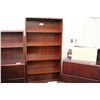 Image 2 : MAHOGANY 6 FT. BOOK CASE
