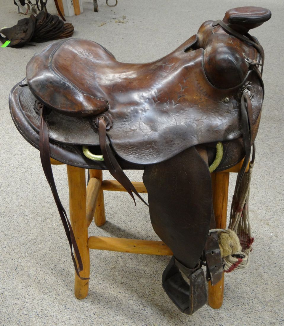 Ozark Leather saddle, 15", dble rigged, roper, some tooling