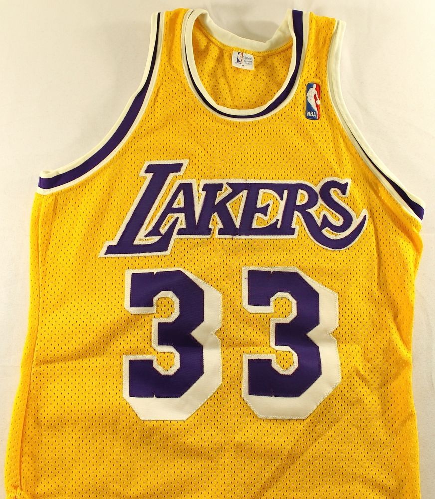kareem abdul jabbar signed jersey