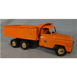 International dump truck